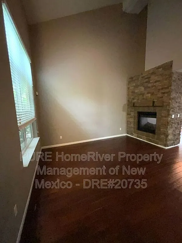 4 bed, 2.5 bath, 1994 sqft, $2,350 — Photo 2