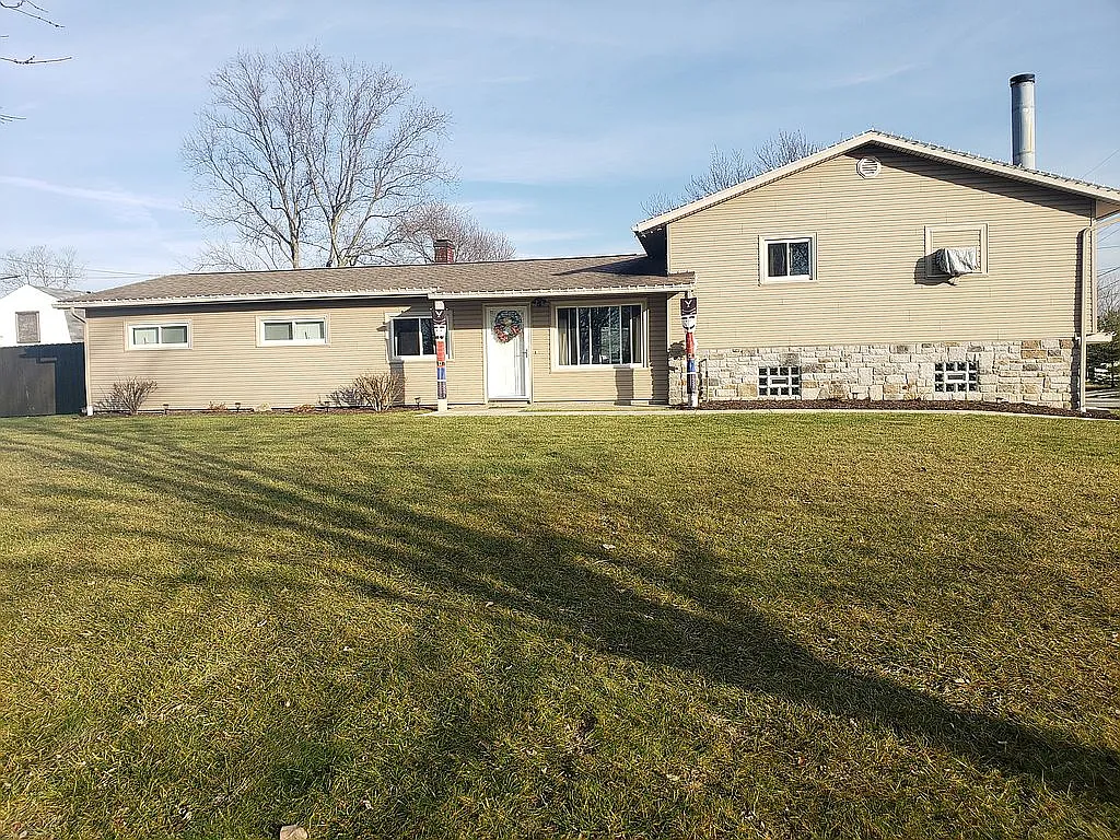 1881 George Dr photo 1