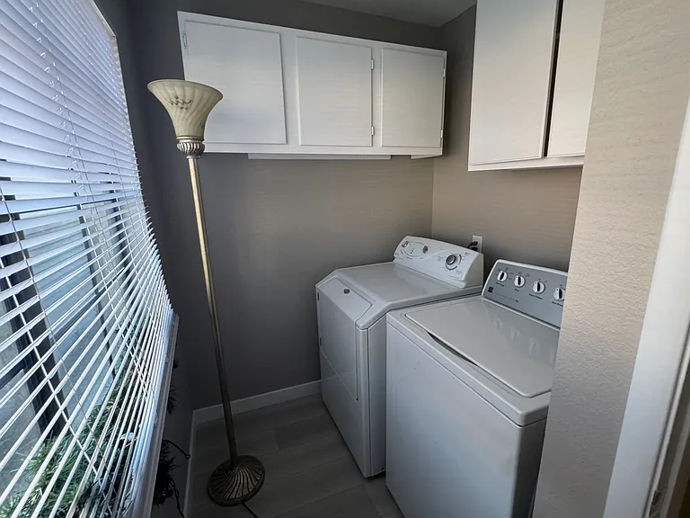 7447 Palermo Ave — Photo 19