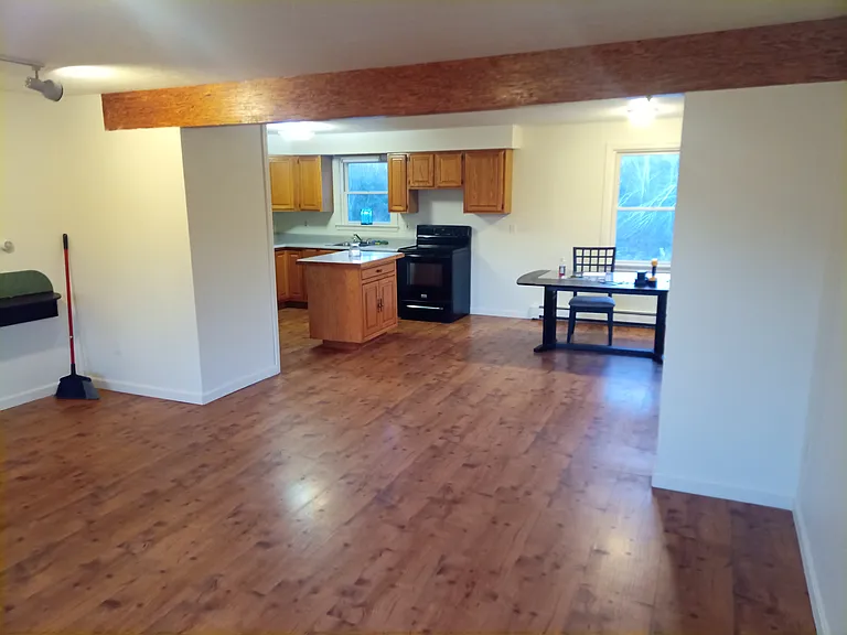 396 Long Plains Rd #A — Photo 8