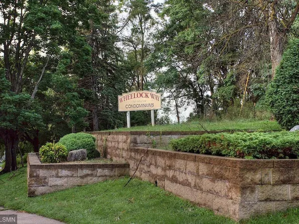 1581 Wheelock Ln APT 205, Saint Paul, MN 55117