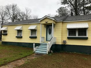 324 Airport Dr, Alexander City, AL 35010