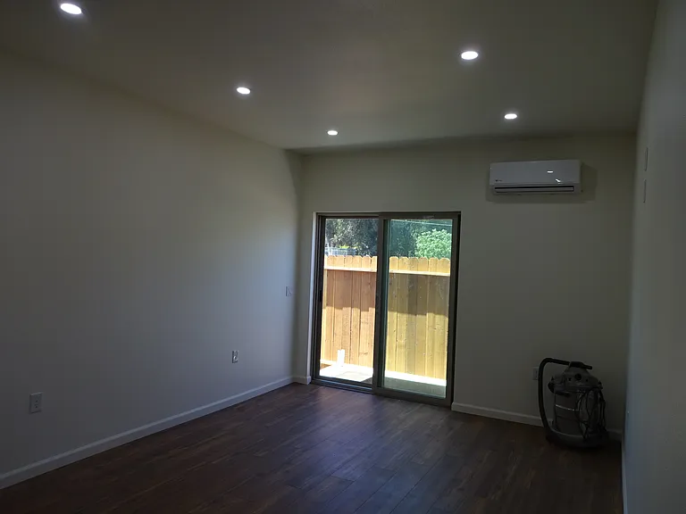 228 1/2 Dean Dr — Photo 19