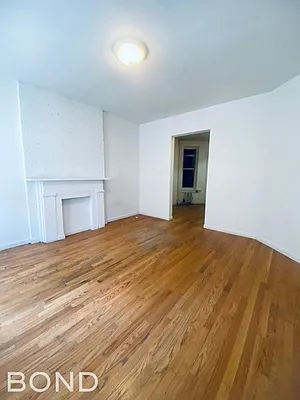 Rented by Bond New York | media 2