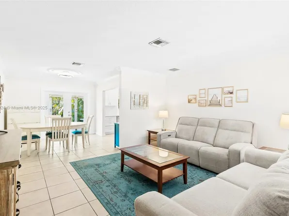 1760 SW 32nd Ct, Fort Lauderdale, FL 33315