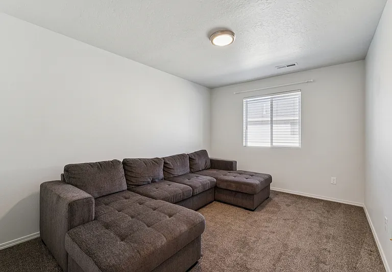 8316 E Conant St — Photo 28