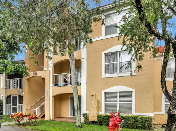 5590 NW 61st St APT 803, Pompano Beach, FL 33073