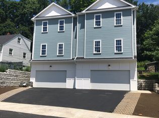 227 Hamilton St, Worcester, MA 01604