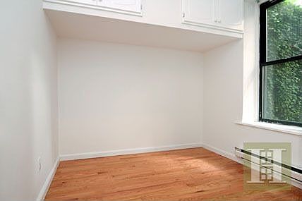 5th image of 199-201 Prince St APT 3