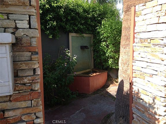 3rd image of 912 E Chuckwalla Rd