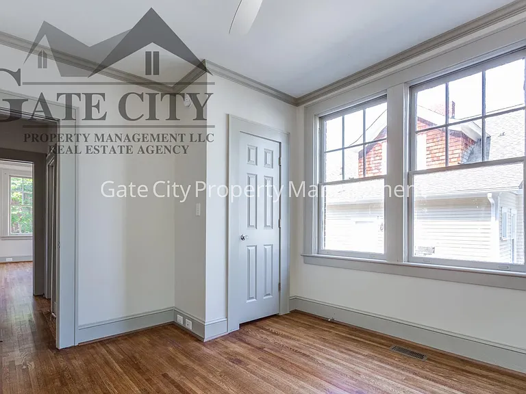 111 E Hendrix St #1 — Photo 6