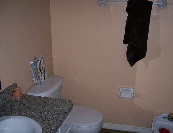 3rd image of 4437 Emerson Ave S