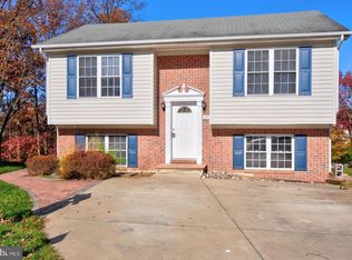 121 Deer Hill Ct, Stephens City, VA 22655