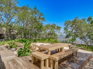 207 Harbor Cir, Panacea, FL 32346