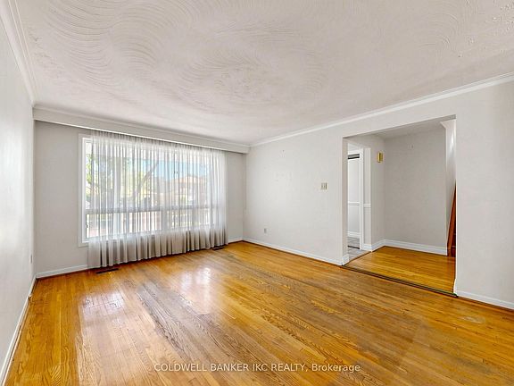4th image of 2220 Springfield Ct