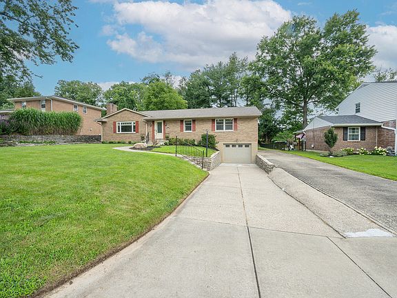 2nd image of 2930 Campus Dr