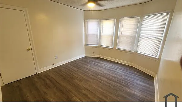 3 bed, $3,668 — Photo 4
