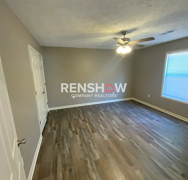 133 Hawthorne Ave — Photo 13