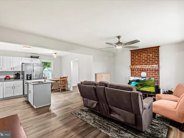 2010 Lake Rd, Lottsburg, VA 22511