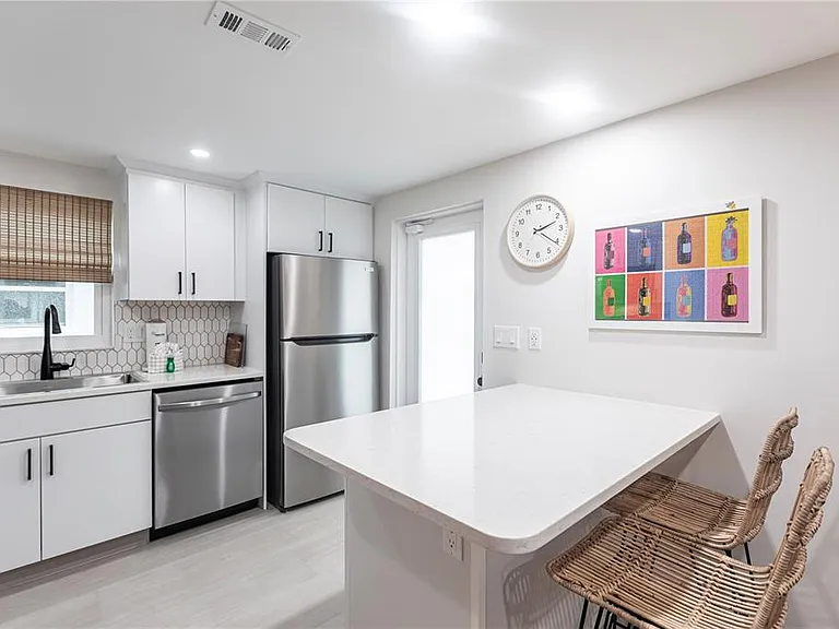 6154 Midnight Pass Rd #B18 — Photo 6