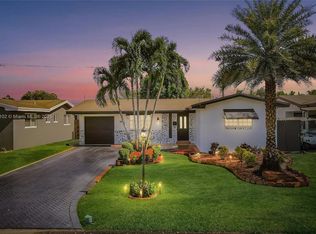 8571 NW 15th Ct, Pembroke Pines, FL 33024