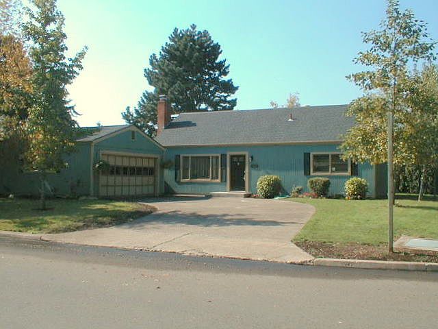 1st image of 7033 8th Ct NE