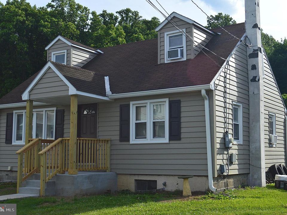 1st image of 46 Mountain Spring Rd