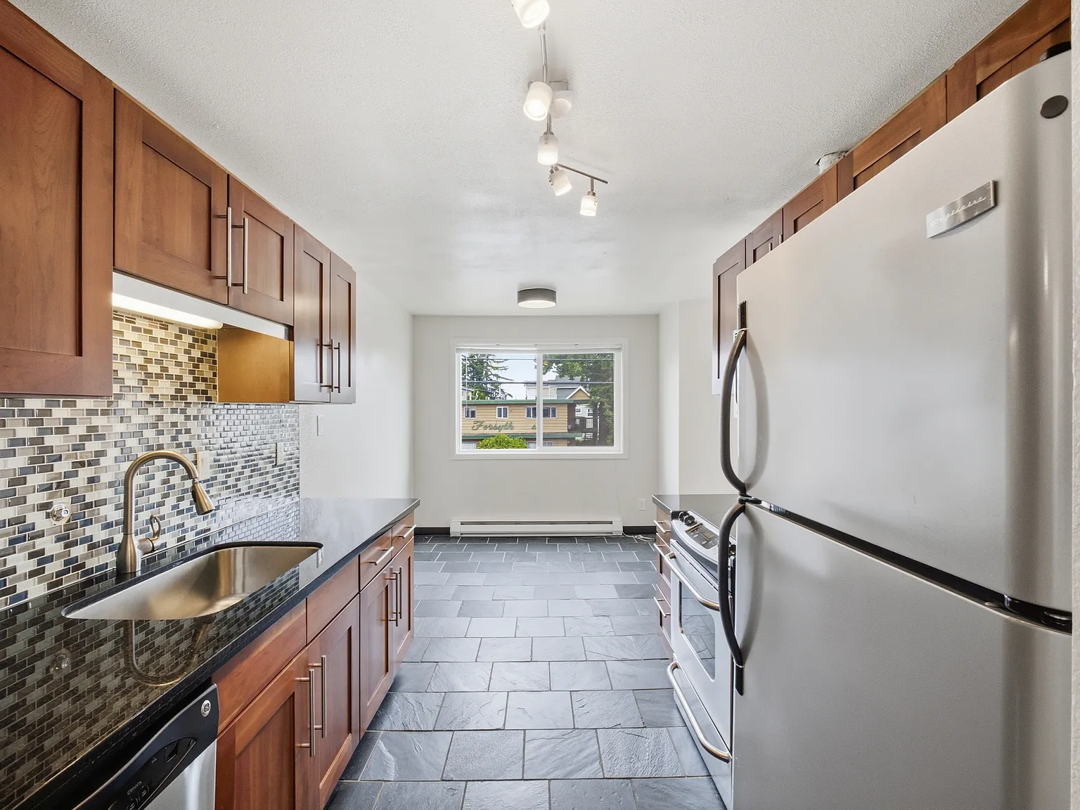 Greenwood condo — Photo 4