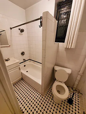 Rented by H F Hewitt Realty | media 5