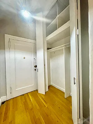 Rented by HOLTON REAL ESTATE INC. | media 27