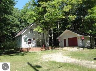 7869 Cherry Tree St NE, Kalkaska, MI 49646