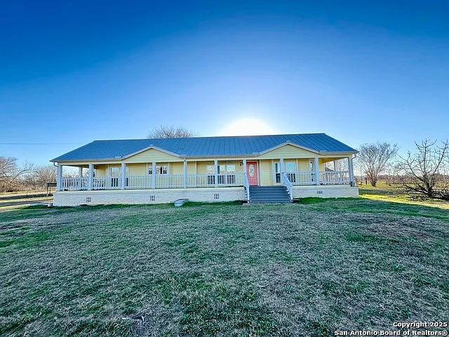 298 Haley Ln — Photo 2
