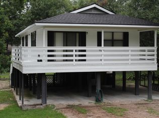 643 6th St, Sealy, TX 77474