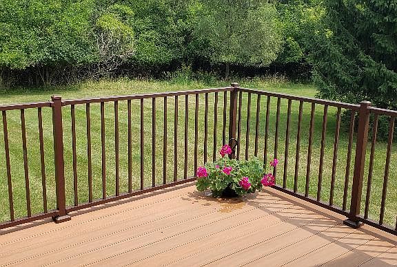 4th image of 621 Ridge Ln