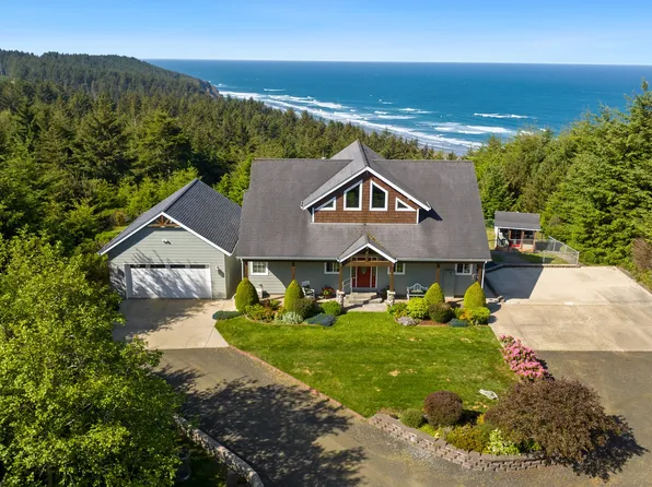 88892 Sacchi Ln, Bandon, OR 97411