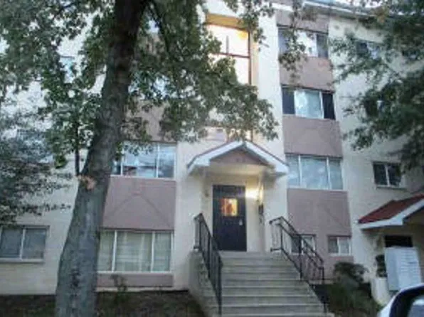 300 50th St SE APT 201, Washington, DC 20019