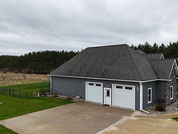 2nd image of 3245 Paddock Ln