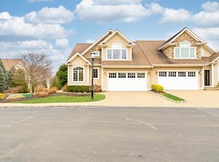 44 Michael Roberts Ct, Pearl River, NY 10965
