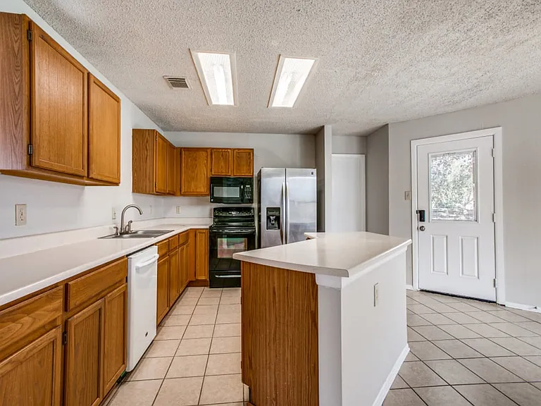 7318 Belmede Ct — Photo 8