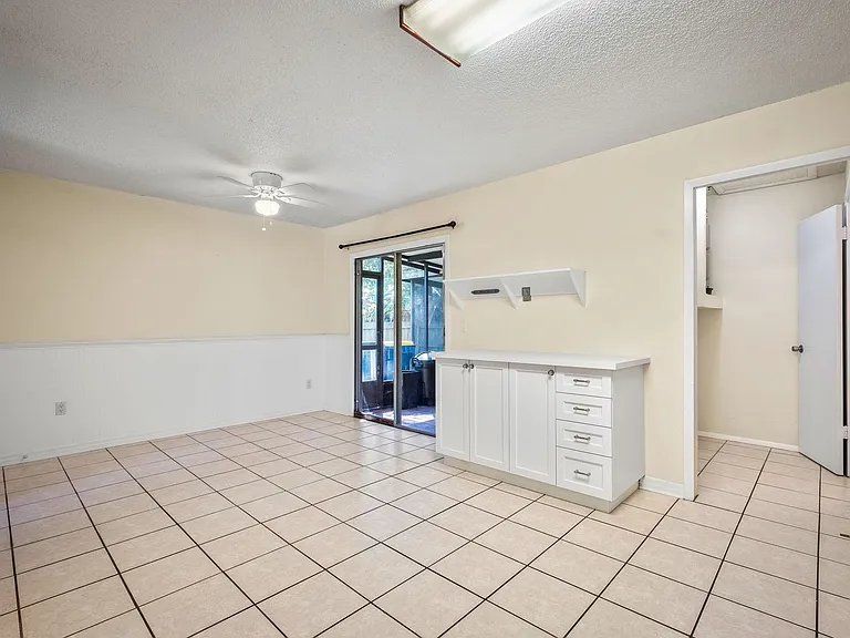 1016 Assisi Ln — Photo 23