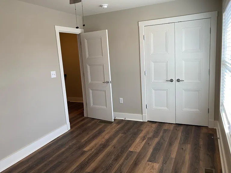 82 Saint James Ct — Photo 22