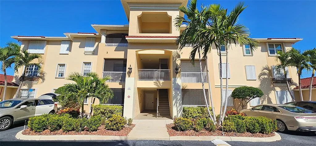 2 bed, 2.0 bath, 1096 sqft, $3,500 — Photo 1