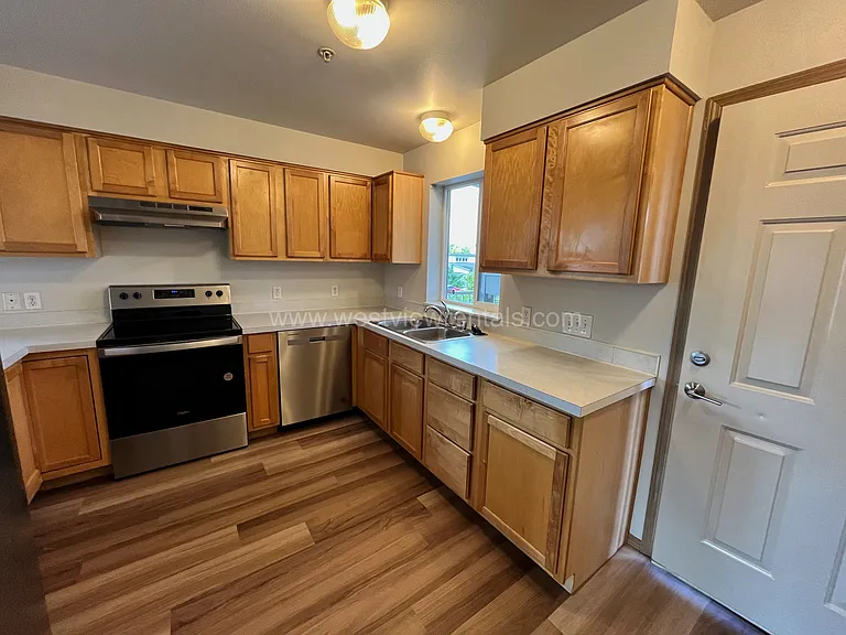 139 Prince Ave #304 — Photo 6