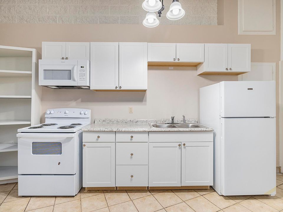 1st image of 403 S Roan St #11330848