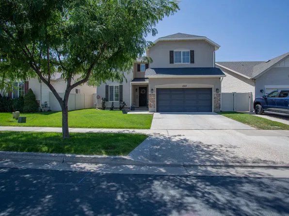 1007 N Skipton Dr, North Salt Lake, UT 84054