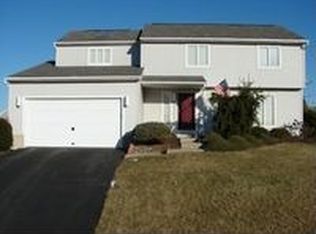 1737 Pine Creek Dr, Quakertown, PA 18951
