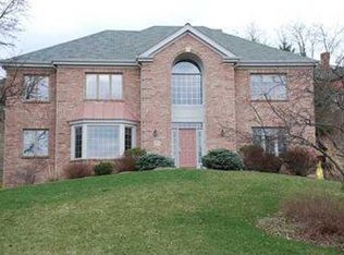 217 Virginia Manor Dr, Pittsburgh, PA