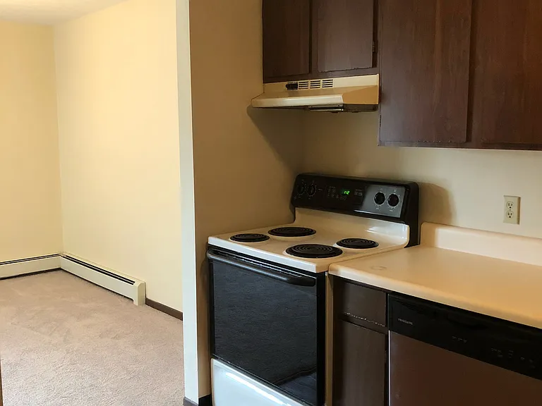 285 Ellis Ave — Photo 4