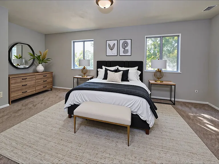 439 Colonial Ct — Photo 6