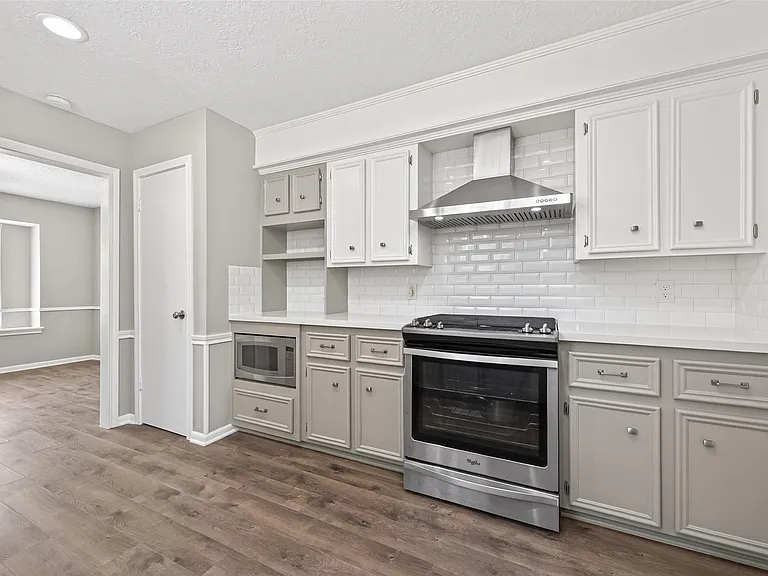 105 Glenmora Ct — Photo 20